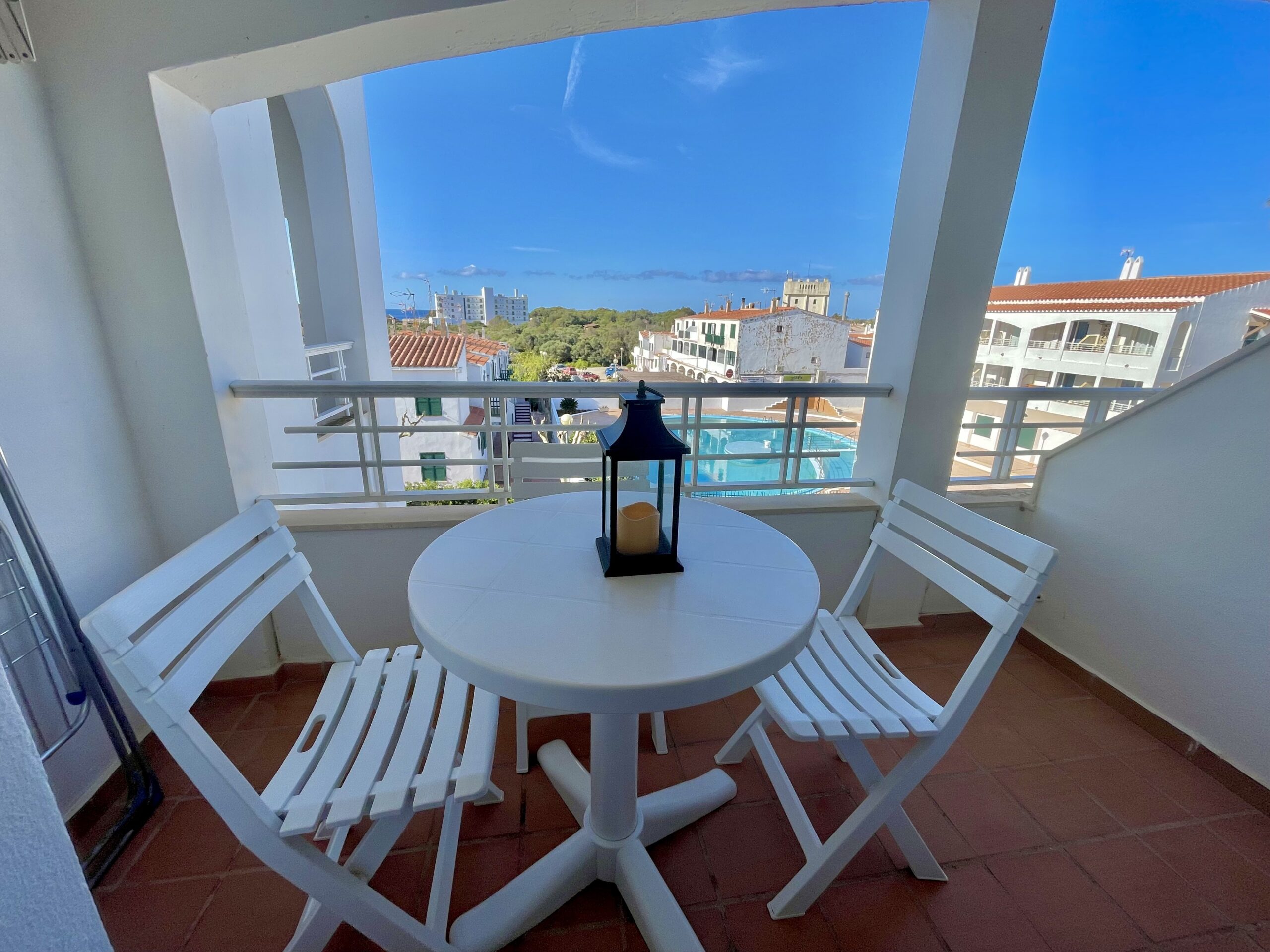 Apartment with pool and next to the beach – TURQUETA